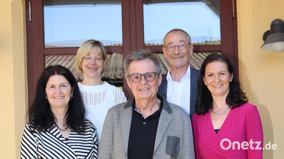 Bei der Verabschiedung (von links): Martina Spies, Schulamtsdirektorin Beatrix Hilburger, Egid Spies, Bürgermeister Erwin Geitner und Rektorin Christine Kölbl. Bild: mrr