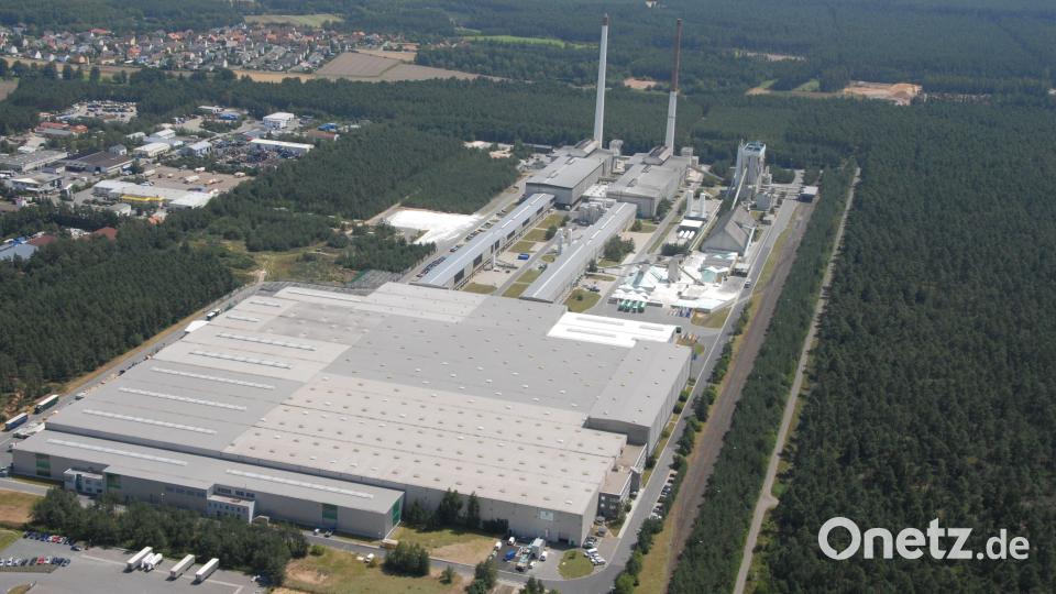 Ein Luftbild vom Pilkington-NSG-Werk in Weiherhammer Bild: Michael Ascherl