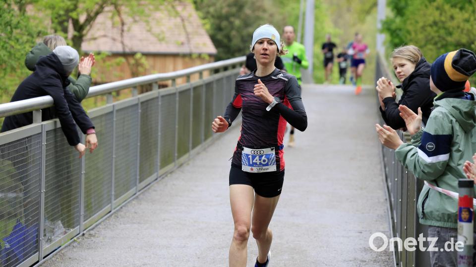Karina Maier vom TSV Detag Wernberg belegte bei den bayerischen Halbmarathon-Meisterschaften den dritten Platz Bild: &quot;Theo Kiefner
