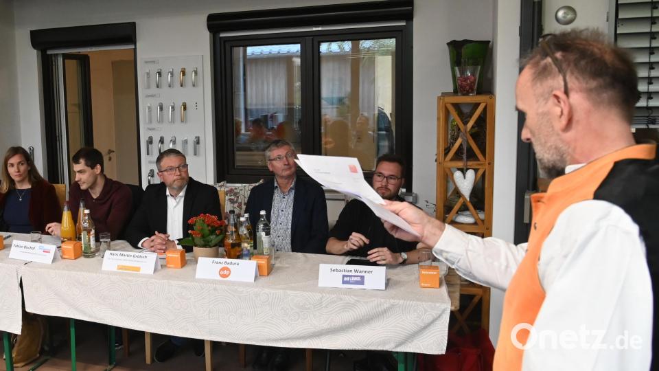 Richard Siegler, Obermeister der Schreiner-Innung (rechts) fragten: Was meint die Politik zu unseren Problemen? Bild: gf