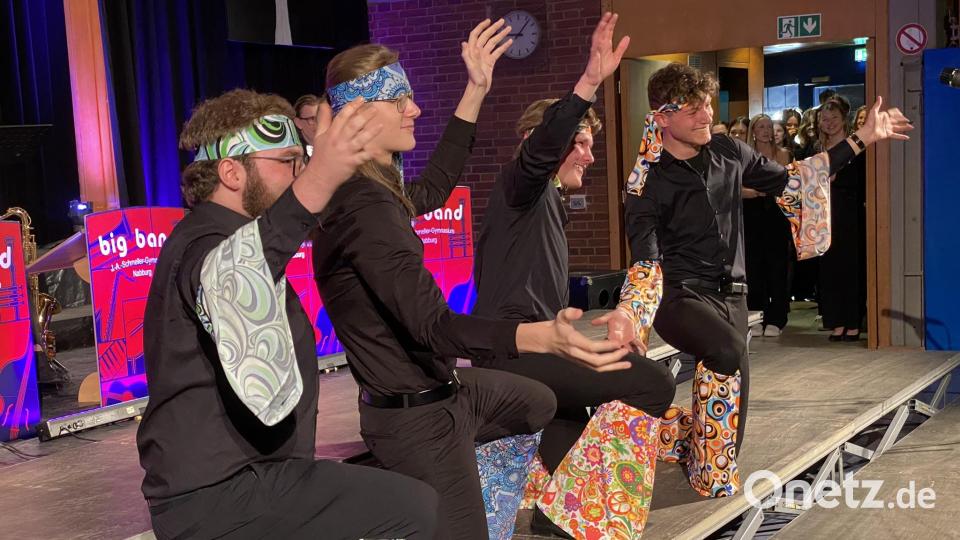Die Boy-Group der Glamour Girls. Bild: aub