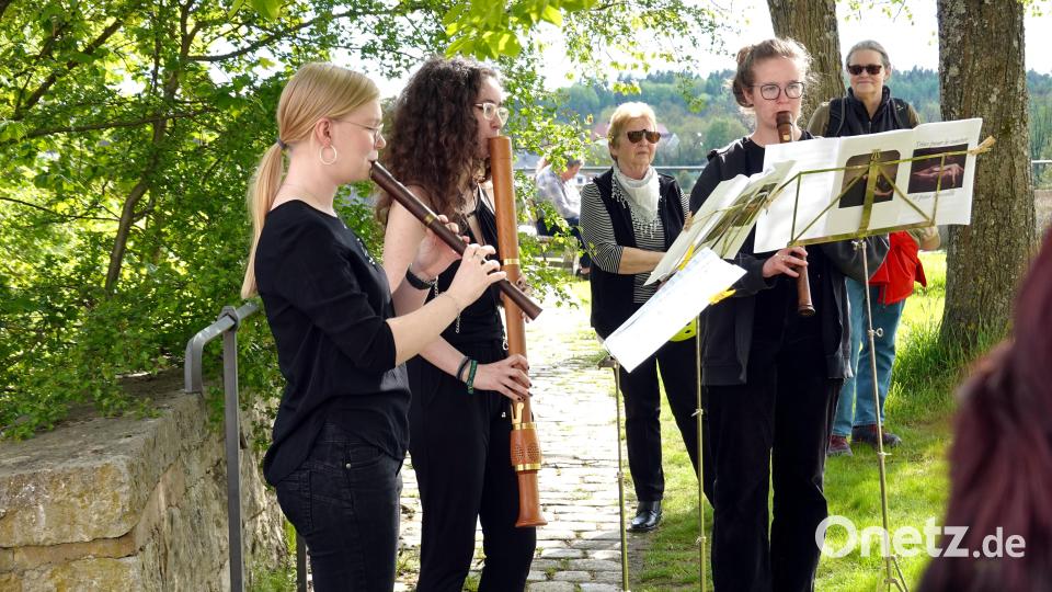 Während der Hofmusiktage 2023 musizierte ein Flötentrio auf der Schlossterrasse. Archivbild: gac