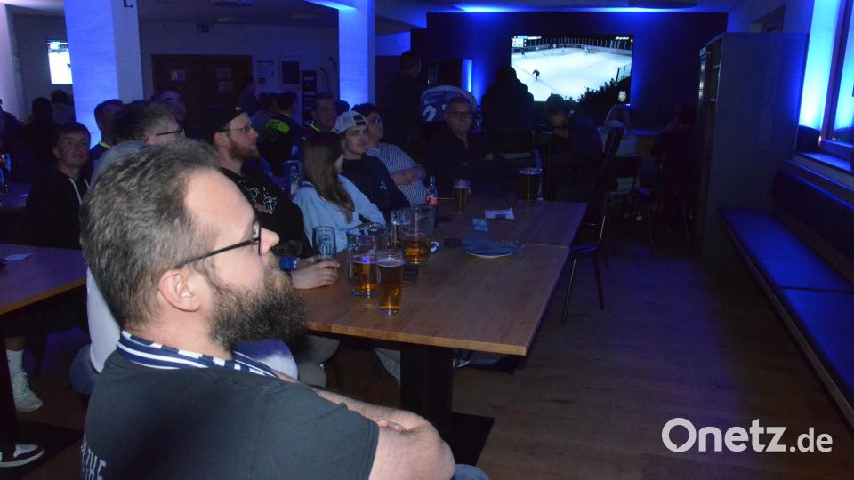 Im "Devils Diner" kurz nach dem Anpfiff. Bild: Kunz