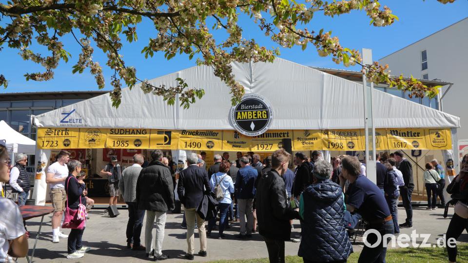 Das Amberger Bierfest ist eröffnet. Bild: Wolfgang Steinbacher