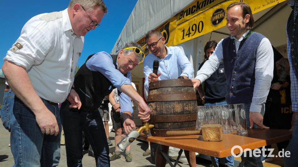 Das Amberger Bierfest ist eröffnet. Bild: Wolfgang Steinbacher