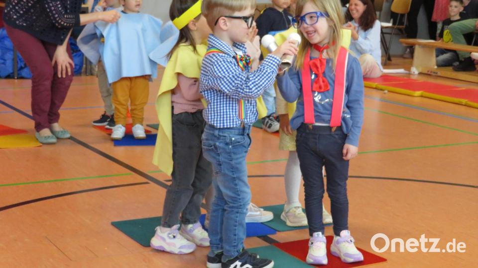 Ein tolles KIndergartenfest im Regenbogenland erlebten die Eltern, Besucher und Kinder. Bild: adj