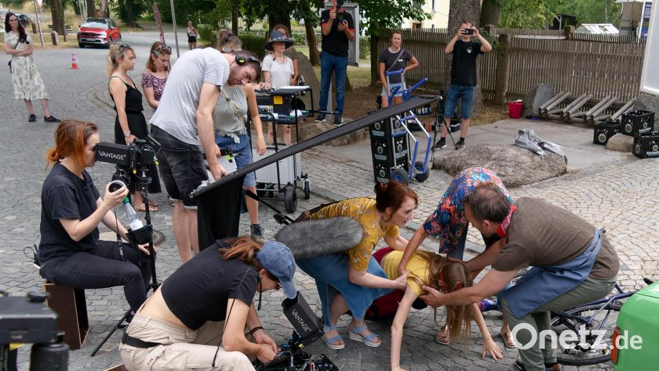 So schaut eine Szene an einem Filmset aus. Im Juli 2023 wurde der Kinospielfilm „Hundslinger Hochzeit“ im Landkreis Tirschenreuth gedreht. Archivbild: ubb
