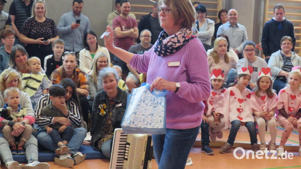 Ein tolles KIndergartenfest im Regenbogenland erlebten die Eltern, Besucher und Kinder. Bild: adj