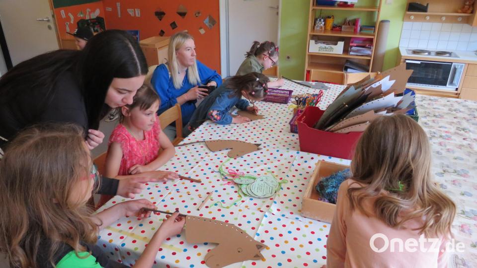 Ein tolles KIndergartenfest im Regenbogenland erlebten die Eltern, Besucher und Kinder. Bild: adj