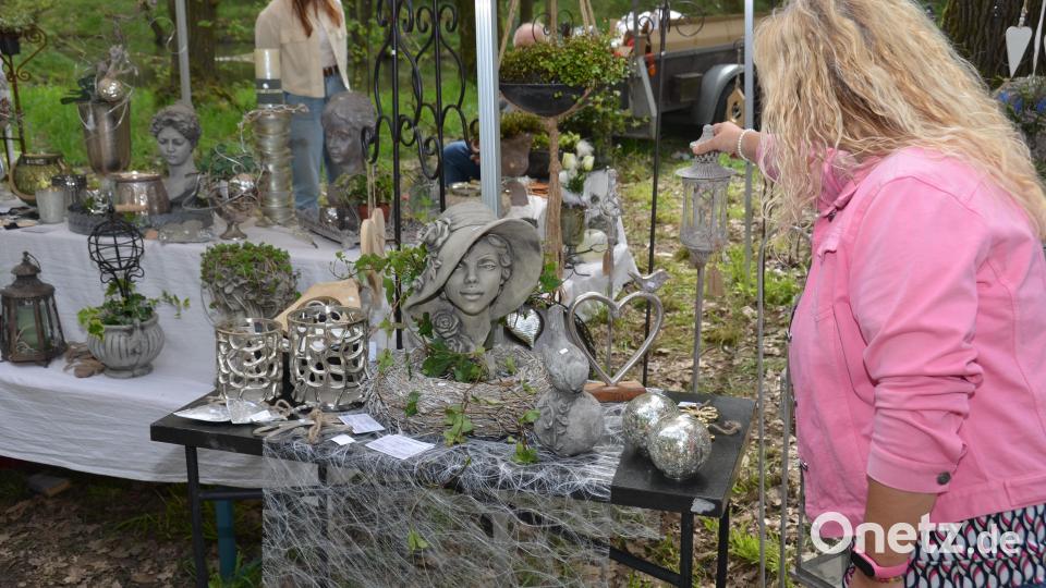 Der Garten kann mit Dekorationsartikeln zu einer richtigen Augenweide werden. Bild: dob