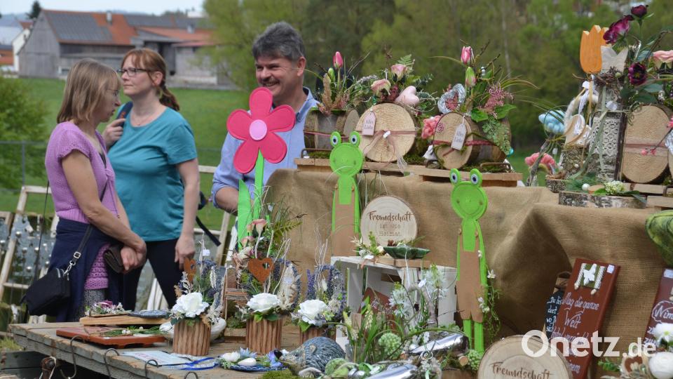 Einen richtigen Bilderbuchsonntag erlebten die Besucher beim Gartenmarkt im romantischen Gruberbachtal. Die Freude der Teilnehmer war jedenfalls sehr groß. Es war ein richtiges Paradies für Garten- und Balkonbesitzer. Bild: dob
