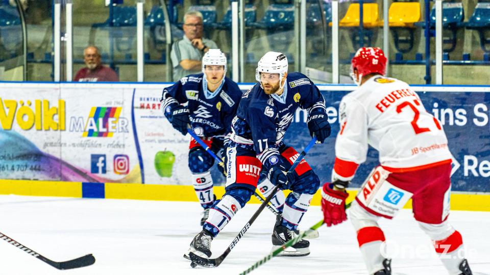 &quot;Beppi&quot; Eberhardt und die Blue Devils treffen im Playoff-Viertelfinale auf den EC Peiting. Bild: Elke Englmaier