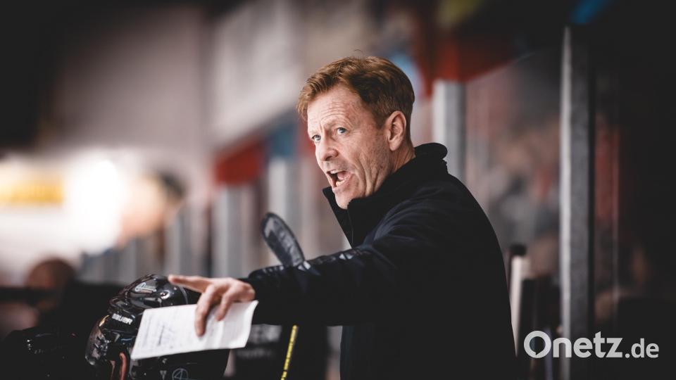 Kevin Gaudet, der Trainer der Hannover Scorpions, schiebt den Blue Devils Weiden im Play-off-Finale der Eishockey-Oberliga die Favoritenrolle zu. Bild: JMD-Photographie