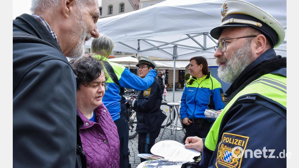 Wertvolle Tipps rund um das Radeln gab es unter anderem von der Polizei. Bild: Stephan Huber