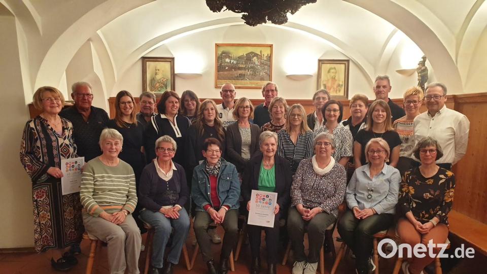 Viele treue Mitglieder zeichnete der Turnverein Waldsassen in der Jahreshauptversammlung im Gasthof Prinzregent Luitpold aus. Bild: Turnverein Waldsassen/exb