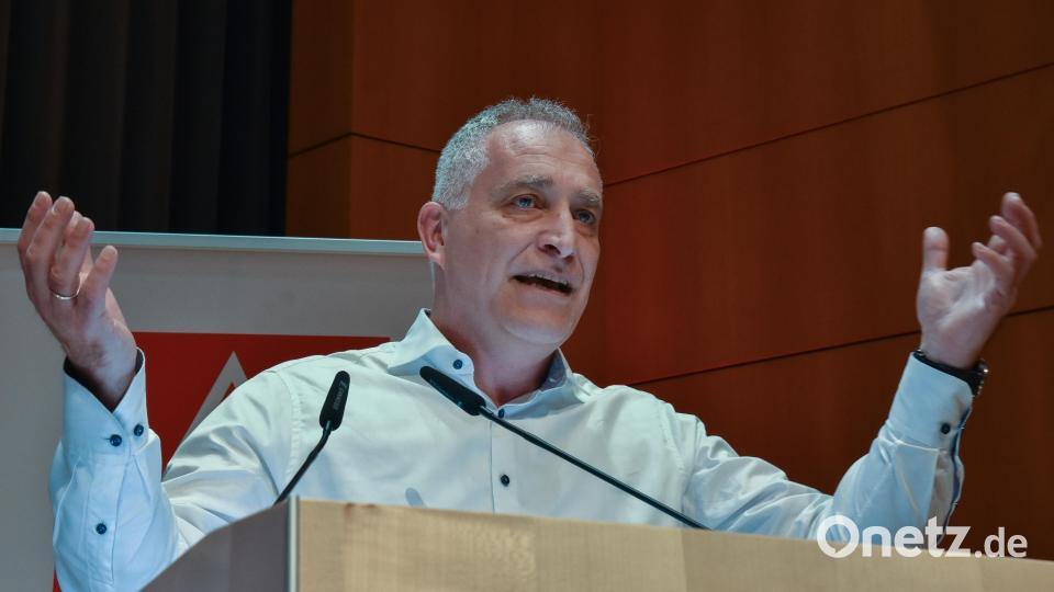 Bei der Delegiertenversammlung im ACC sprach Jürgen Kerner, Zweiter Vorsitzender der IG Metall. Bild: Stephan Huber