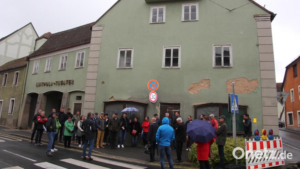 Wie geht es mit der Sanierung des ehemaligen Luitpold-Theaters weiter? Darüber wir der Stadtrat entschieden müssen. Der Knackpunkt, von den geschätzten Gesamtkosten von rund 7,4 Millionen Euro werden &quot;nur&quot; drei Millionen Euro an Förderung in Aussicht gestellt. Bild: kro