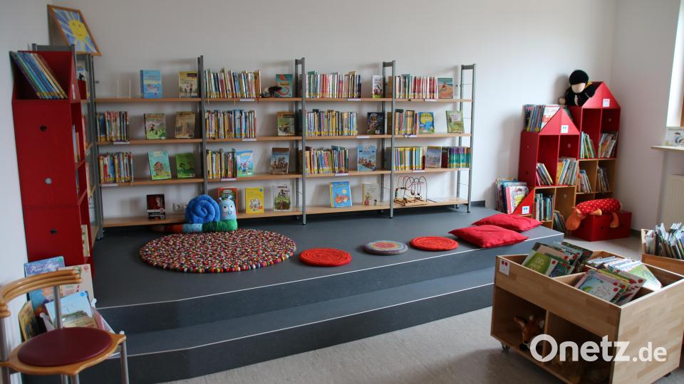 Die Kinderbücherei wurde umgebaut und die Bühne vergrößert. Bild: sne