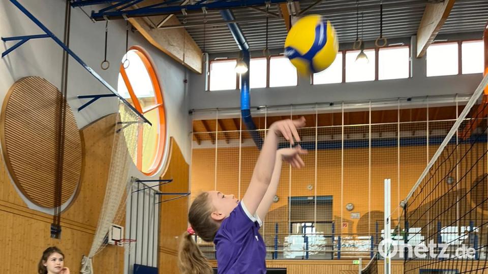 Voller Einsatz beim Grundschulcup an der Schule Hahnbach. Bild: Susanne Gebhard/exb