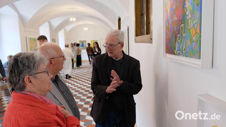 Still/Leben heißt der Titel einer Ausstellung mit Kunstwerken von Wolfgang Herzer (re), zu der die Internationale Begegnungsstätte in das Kloster Speinshart einlädt Bild: do
