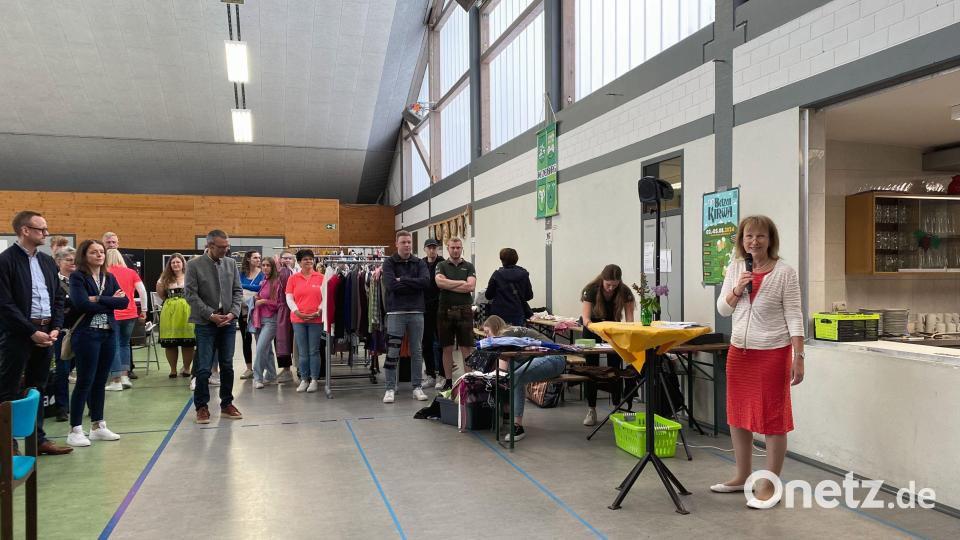 Bürgermeisterin Brigitte Bachmann-Mühlinghaus eröffnete die Gewerbeschau. Bild: esb