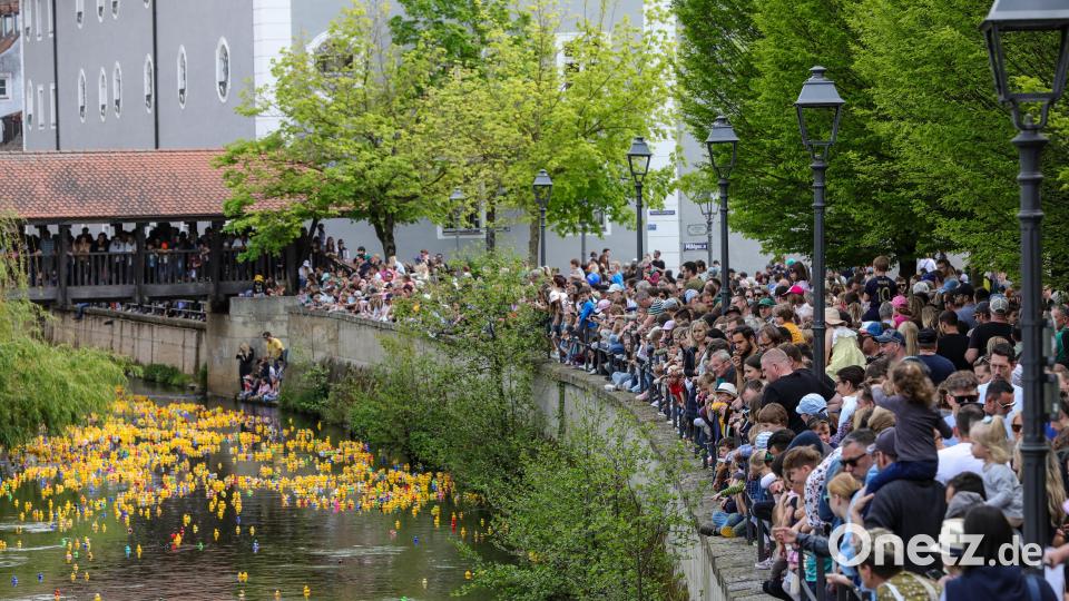 Das Entenrennen war ein Publikumsmagnet und brach Rekorde. Bild: Wolfgang Steinbacher