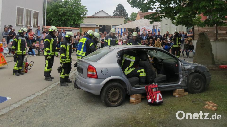 Beim Tag der offenen Tür zeigen die Feuerwehren zahlreiche Schauübungen. Bild: tja