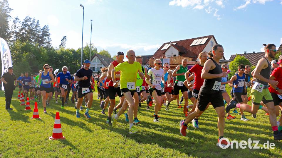 182 Läufer gingen beim dritten Lauf des diesjährigen OVL-Cups beim TSV Friedenfels an den Start. Bild: bsc