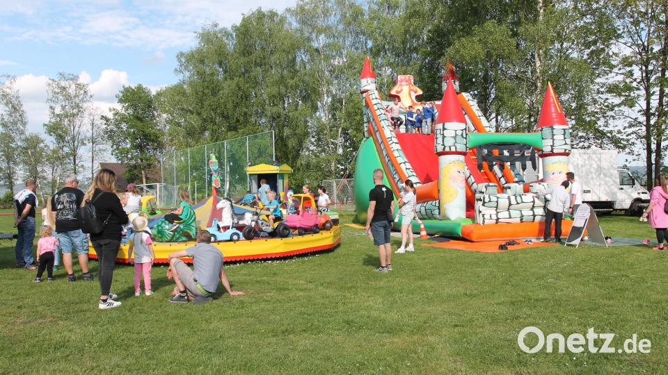 Auch die Kinder haben ihren Spaß. Bild: pi