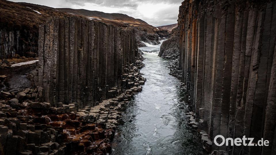 Studlagil Canyon im Nordosten Islands beeindruckt durch über 30 Meter hohe Basaltsäulen. Bild: Peter Müller