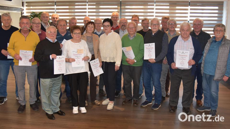 Zahlreiche Ehrungen standen beim Bürgerverein Vohenstrauß an. Bild: bäh/exb