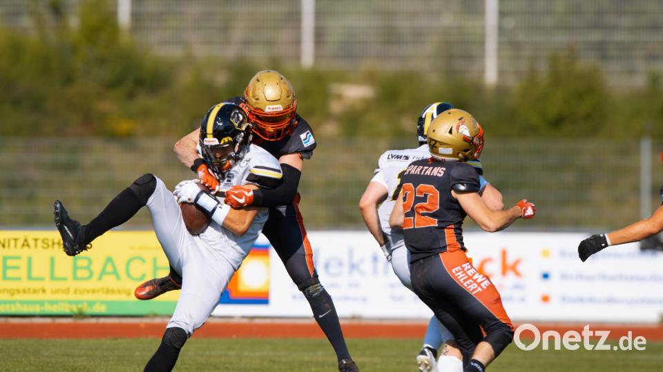 Die Mad Bulldogs (weiße Trikots) hatten gegen Neu-Ulm keine Chance. Bild: Benjamin Leithold