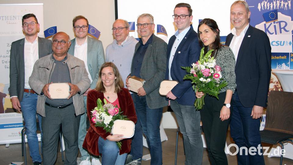 Der Jugendtalk in Falkenberg wurde gemeinsam vom Kreisjugendring Tirschenreuth und Bezirksjugendring Oberpfalz organisiert. Dazu eingeladen waren Vertreter aus der Landes- und Europapolitik. Moderiert wurde die Veranstaltung von Judith Rubatscher (Zweite von rechts). Bild: wro