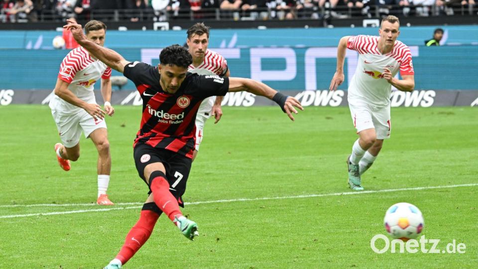 Das späte Tor durch Frankfurts Omar Marmoush sicherte der Eintracht das Remis gegen Leipzig. Bild: Arne Dedert/dpa