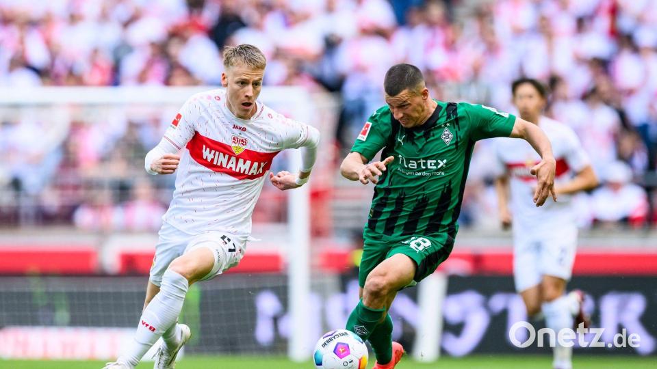 Chris Führich (l) und der VfB Stuttgart haben die Vizemeisterschaft geholt. Bild: Tom Weller/dpa