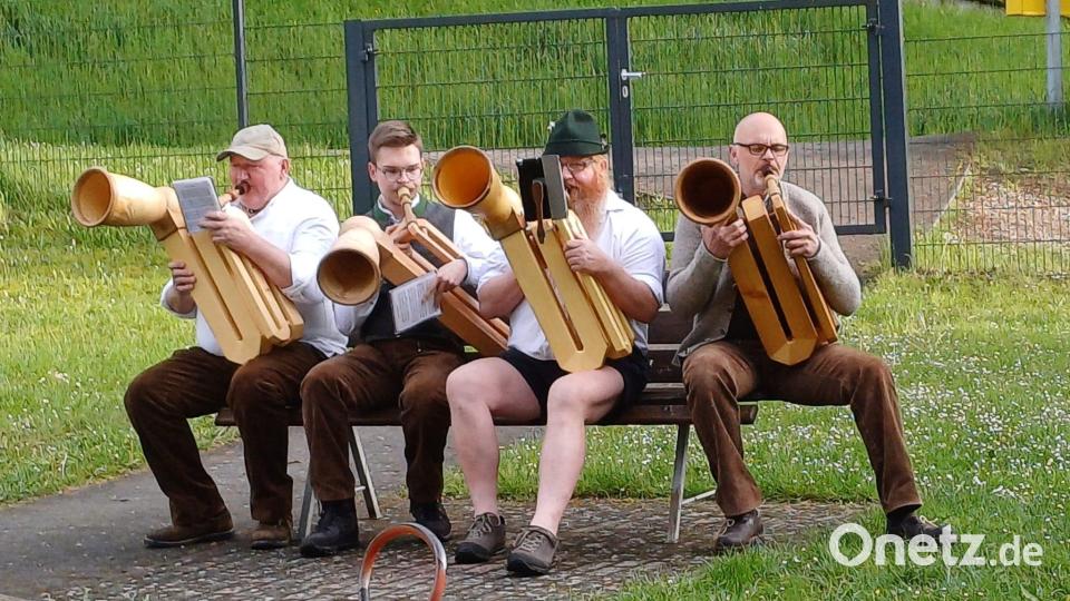 Ein wenig konnten die Herrschaften auch im Freien musizieren. Bild: Marina Rischan