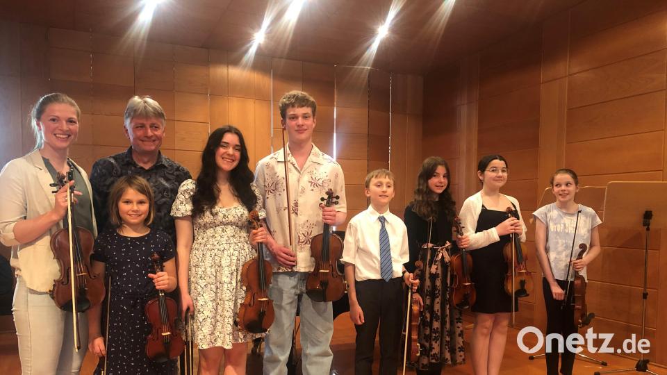 Klassenvorspiel Violine: Die Schüler beeindrucken mit ihrem musikalischen Können und überzeugen das Publikum. Bild: Franz-Grothe-Schule, Städt. Musikschule/exb