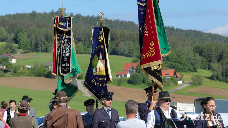 Strahlender Sonnenschein beim 59. Pfingstritt in Kemnath am Buchberg. Bild: Wolfgang Steinbacher