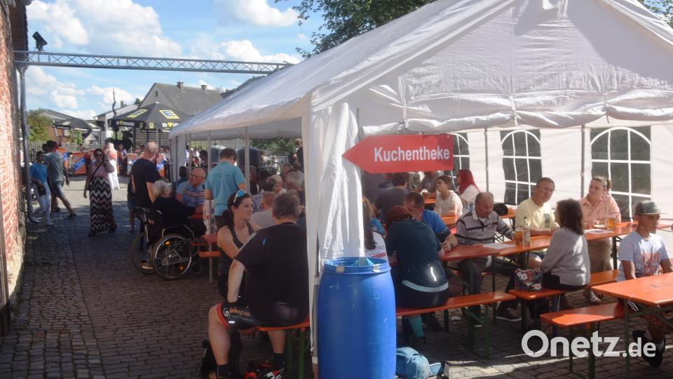 Jeder vom Zoigldenkmal abzweigende Weg ist ein Festplatz. Bild: fz