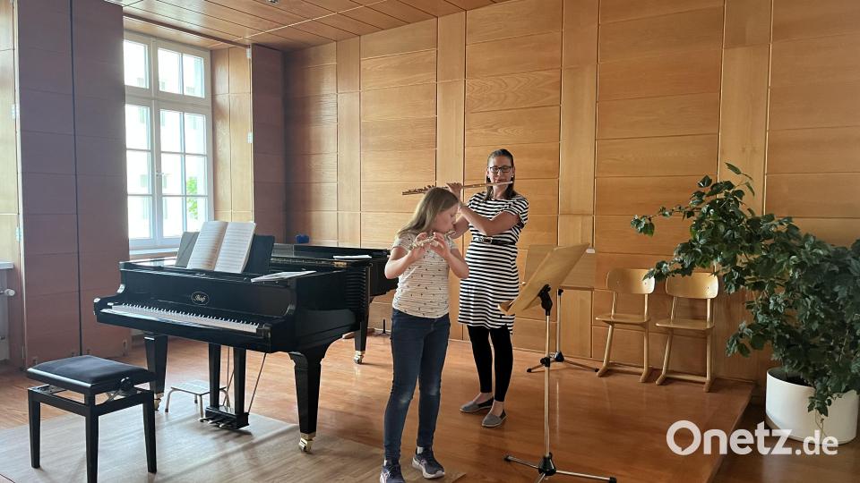 Querflötistinnen im Duett. Bild: Franz-Grothe-Schule/exb