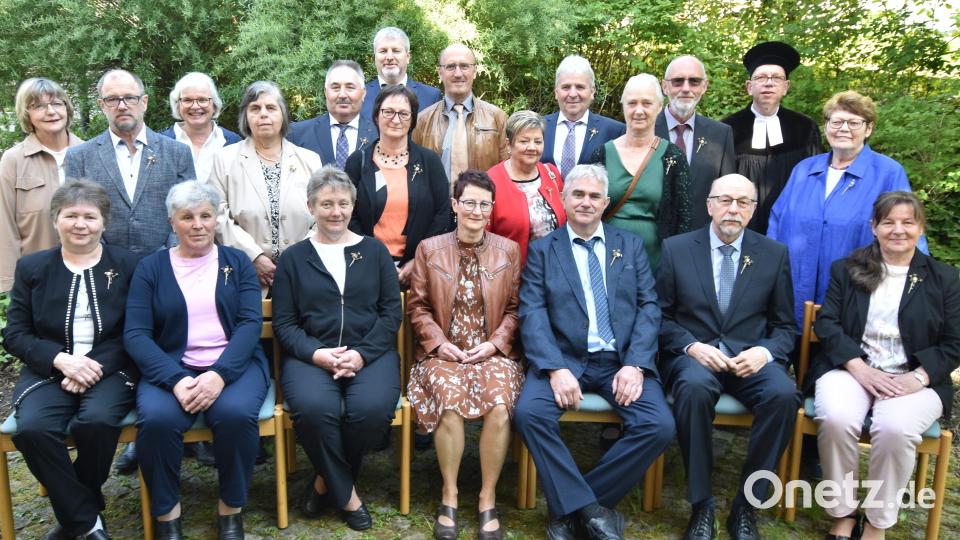 Die größte Gruppe waren heuer in Illschwang die 20 Goldenen Jubelkonfirmanden. Bild: no