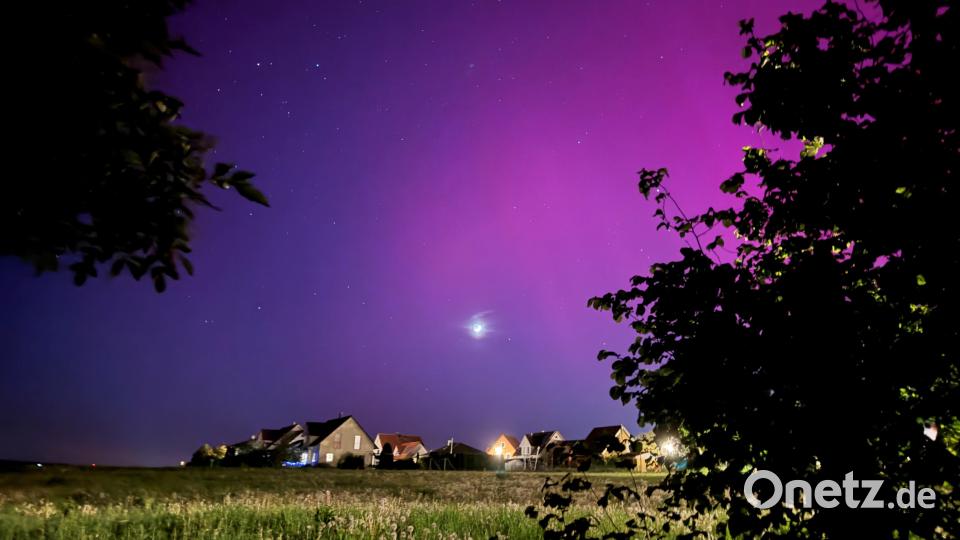 Am Freitagabend waren Polarlichter aber auch über weiten Teilen der Oberpfalz wie hier südlich von Amberg zu sehen. Bild: eik