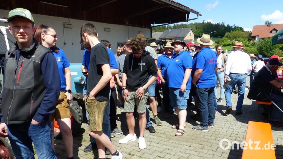 Anstehen und Geduld war gefragt beim Registrieren der Teilnehmer. Bild: sl