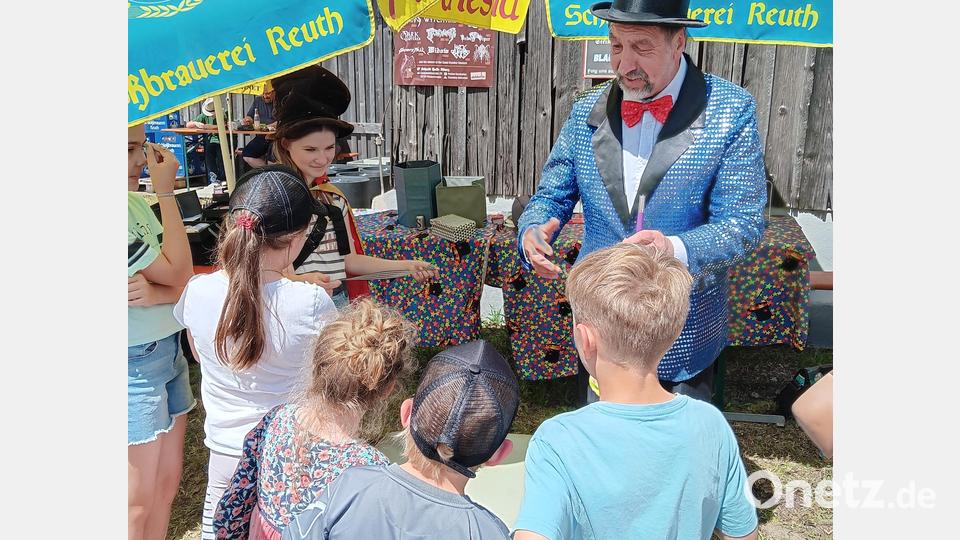 Zauberer Franz sorgte für Spaß. Bild: ASV Reuth/exb