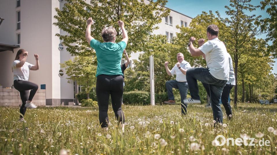 Oberbürgermeister Michael Cerny und seine Kollegen üben schon für „Fit in den Feierabend“. Archivbild: Stadt Amberg, Michael Golinski/exb