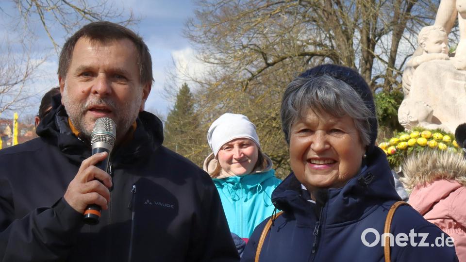 Der 2. Bürgermeister Günter Koller und die 3. Bürgermeisterin Hildegard Geismann vertraten den 1. Bürgermeister Stefan Frank während des Eröffnungszeremoniells und hielten eine gemeinsame Rede. Bild: mfh