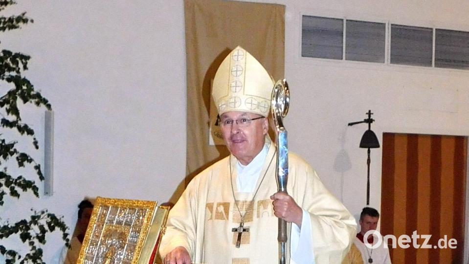 Bischof Dr. Rudolf Voderholzer bei seiner Predigt. Bild: whü