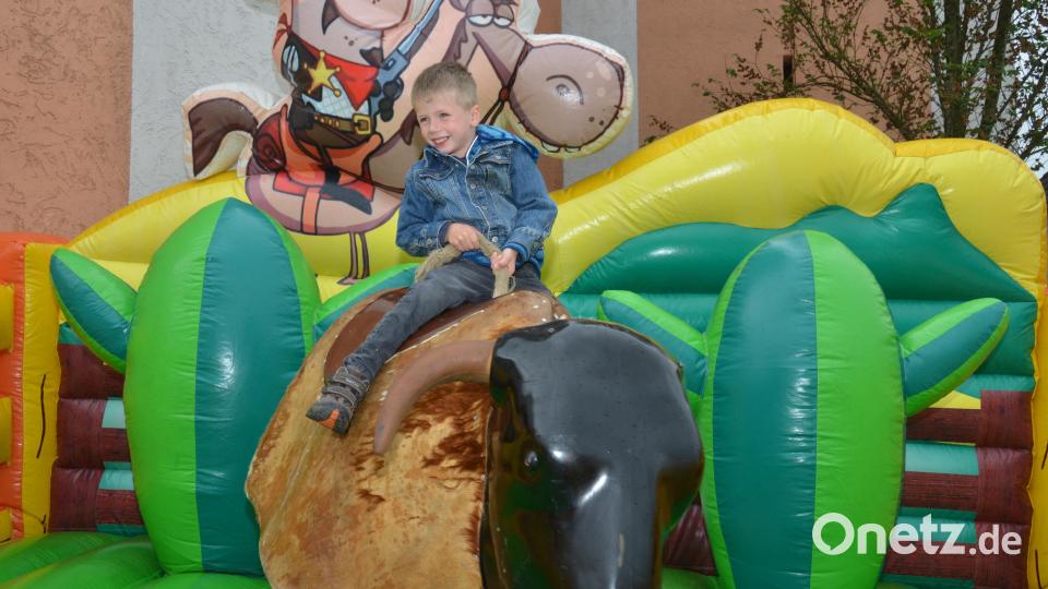Das Bullen-Rodeo machte sichtlich Spaß. Bild: dob