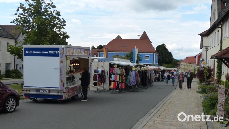 Drohende dunkle Wolken am Himmel, nicht die besten Voraussetzungen für die Fieranten Kohlberg. Bild: hme