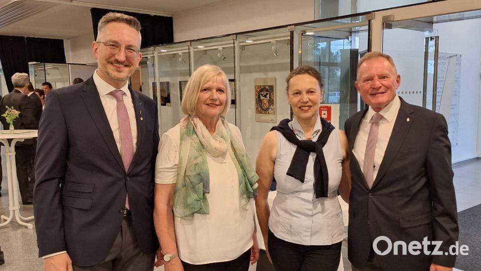 Sie zeichnen für die Organisation verantwortlich: Markus Kasparides, Christine Partl, Dirigentin Elfriede Reissig und Bergchorvorsitzender Alois Graf (von links). Bild: mab
